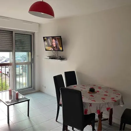 Apartment Superbe Au Bord De Plage Cros De *
